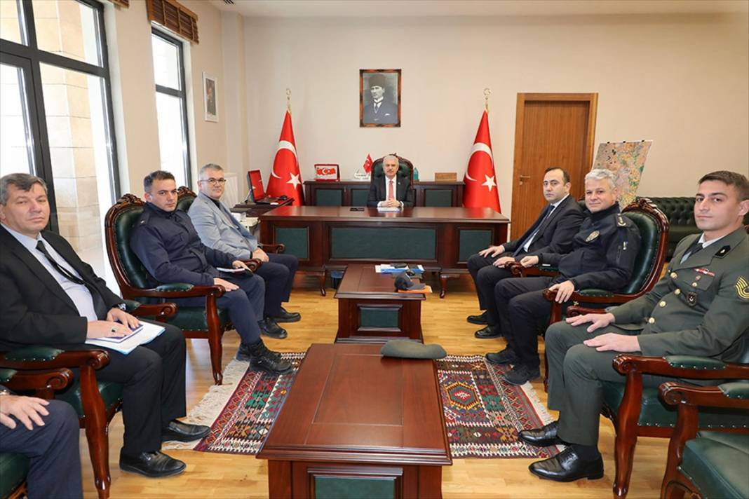 Konya Valisi Akın, leblebi diyarı ilçede 11